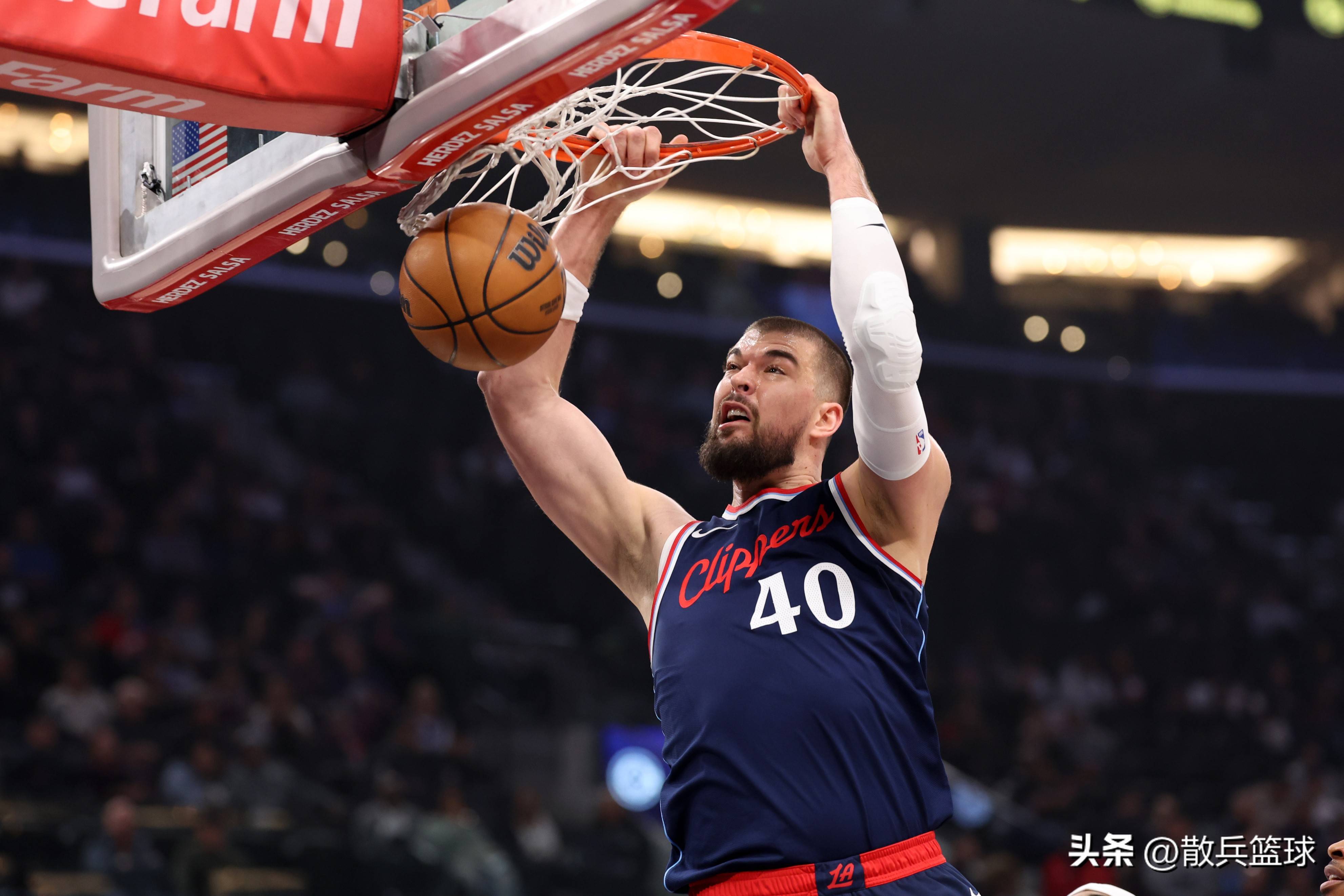 里程碑夜！莫斯科中央陆军绝杀压哨，NBA常规赛赛后刷纪录，细节曝光，临场指挥获称赞的简单介绍