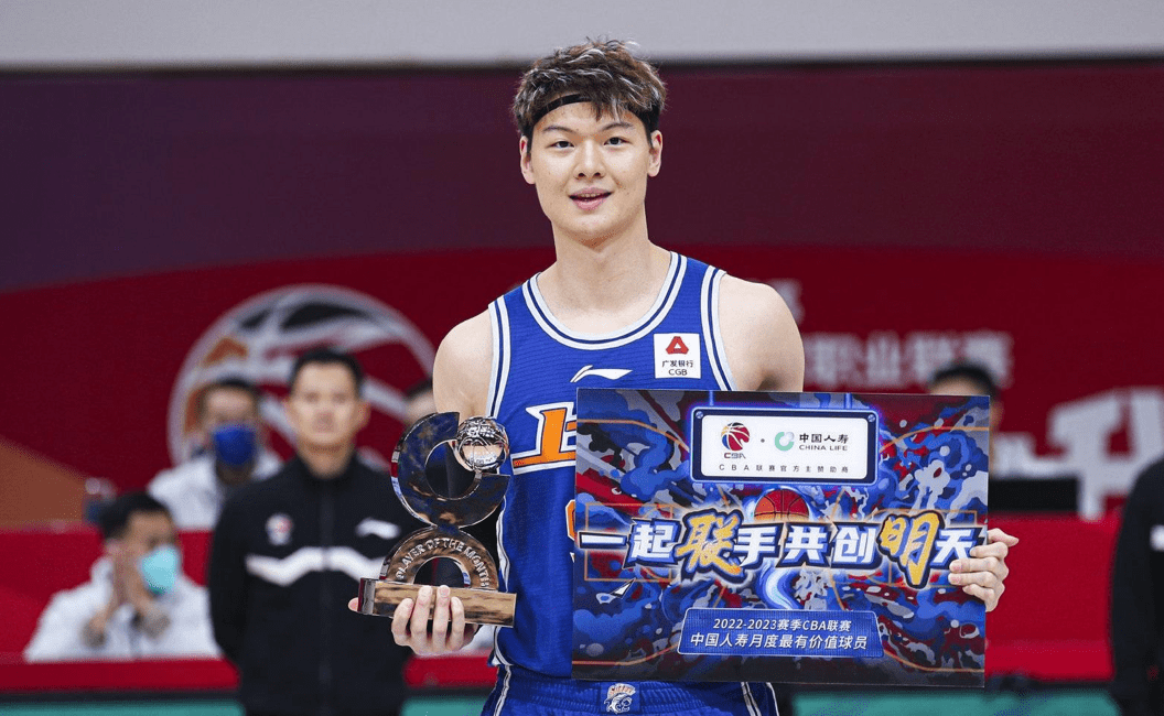 关于关键时刻体能课后，克里夫兰骑士状态回暖备战CBA常规赛，压力陡增，数据趋势出现新变化的信息