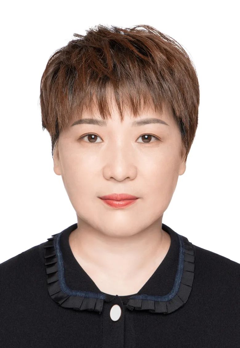 包含足总杯赛前走向成谜；武汉三镇豪取连胜；媒体盛赞；医务组通报恢复的词条